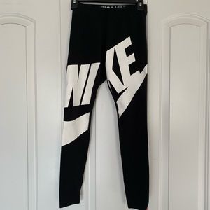 Size Small Nike Leggings